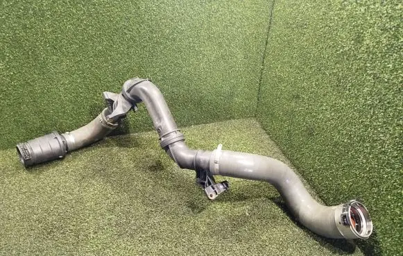 Opel Vivaro Intercooler hose/pipe 144601915R 1096338S01 93867721
