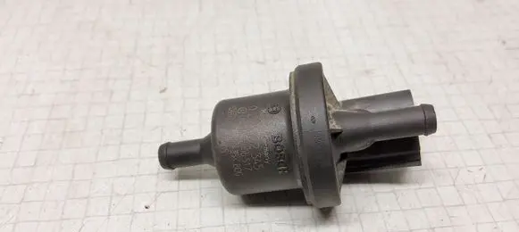 Volkswagen Polo Breather valve 0280142345 6Q0906517