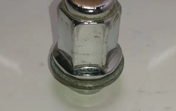 Toyota Corolla Verso AR10 Nuts/bolts 9094201058