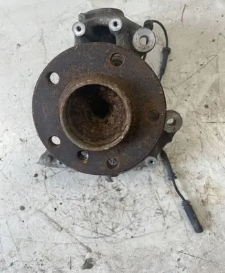 BMW 1 F20 F21 Front wheel hub spindle knuckle 6792285