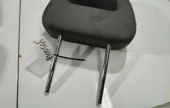 Volkswagen Bora Front seat headrest 