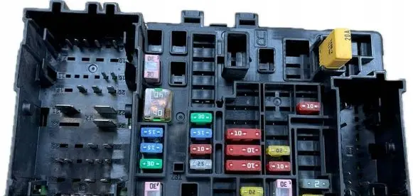 Cadillac Escalade IV Fuse box set 23418064
