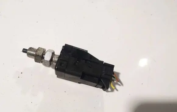 Subaru Legacy Brake pedal sensor switch