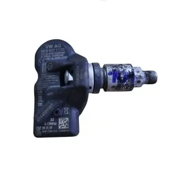 Volkswagen Tiguan Tire pressure sensor 5Q0907275B