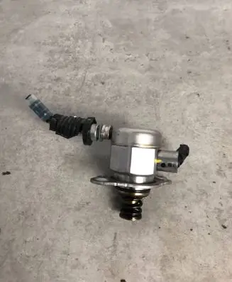 Hyundai Ioniq Fuel injection high pressure pump 3532003AA0 P11813603651