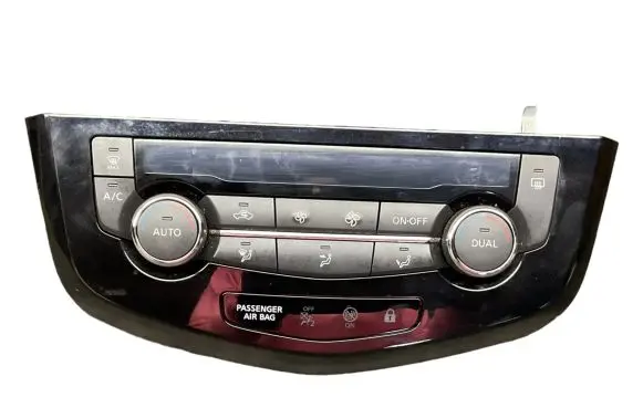 Nissan Qashqai Climate control unit 5588T907770