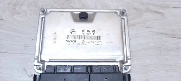 Audi A6 S6 C5 4B Engine control unit/module 3U0907401 0281010905