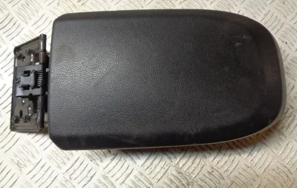 Ford Kuga I Armrest