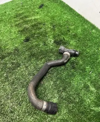BMW X5 G05 Engine coolant pipe/hose 9894782