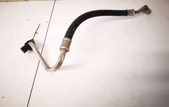 Toyota Avensis T270 Air conditioning (A/C) pipe/hose 8870405380