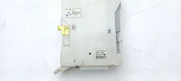 Lexus IS 220D-250-350 Fuse module 8273053050