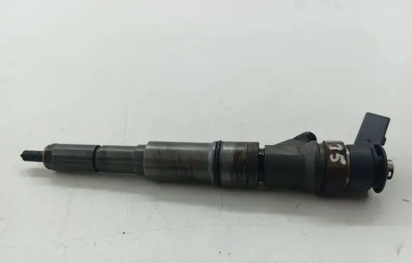 BMW 5 E60 E61 Fuel injector 0445110212