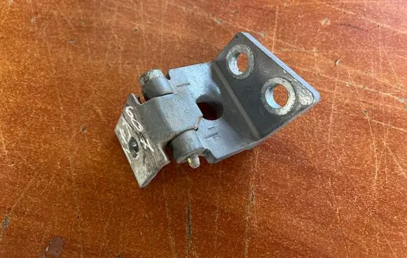 Peugeot 607 Rear door upper hinge