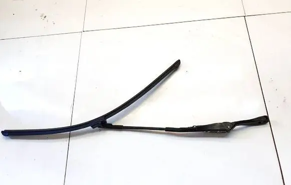 Mercedes-Benz E W211 Front wiper blade arm a2118200344