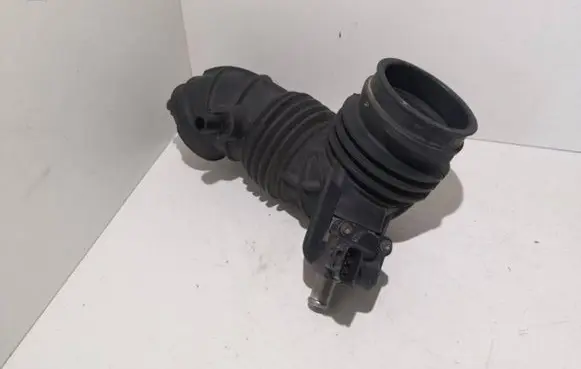 Volvo C70 Air intake duct part 9155453