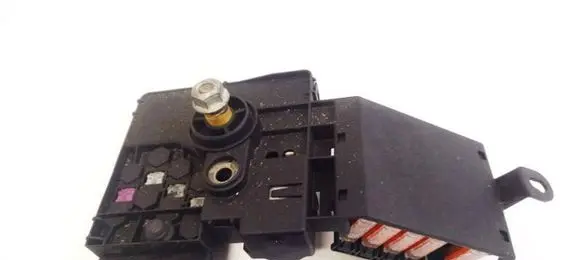Mercedes-Benz CLS C219 Fuse box set A2115460641