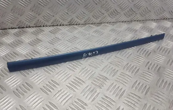 Renault Clio III Dashboard lower bottom trim panel 8200407880