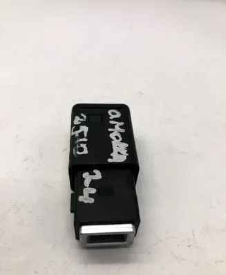 Opel Mokka B USB socket connector 98217039dx