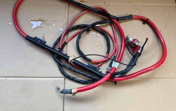 Mercedes-Benz S W222 Positive cable (battery) 2224400508