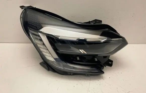 Renault Captur II Headlight/headlamp 260104095R 1EX2472 01393002