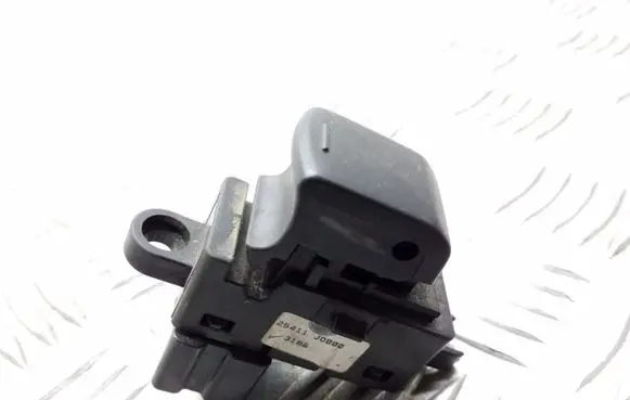 Nissan Qashqai Electric window control switch 25411JD000