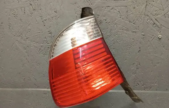 BMW 5 E39 Rear/tail lights 6902531 1820051233 31305M
