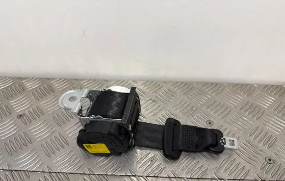 Alfa Romeo Giulia Rear seatbelt 01561129440