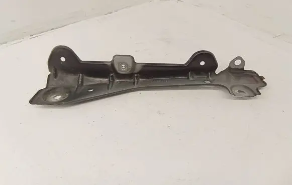 Mercedes-Benz ML W164 Fender mounting bracket 21415309