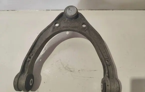 Volkswagen Touareg I Front lower control arm/wishbone 7L0407047A T1085 AM0551211