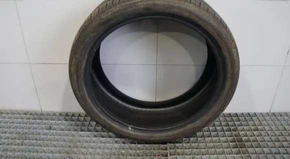 Volkswagen PASSAT CC R18 summer tire 