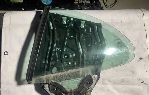 BMW M6 Rear door window regulator motor 992597