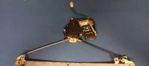 Mitsubishi Galant Front door window regulator with motor 0620200046