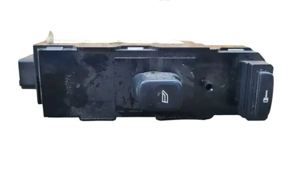 Volvo XC70 Electric window control switch 30658147 MP08AC00006 03W08E