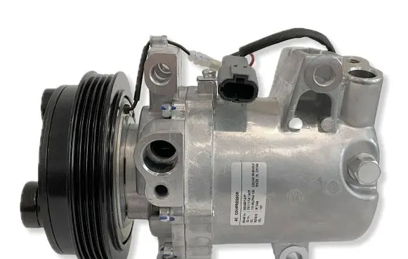 Subaru Impreza II Air conditioning (A/C) compressor (pump) 73111FE000