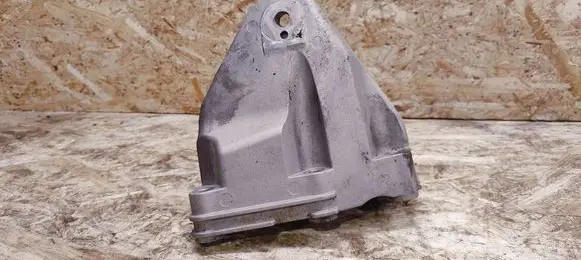 KIA Stinger Engine mounting bracket 21825J5200
