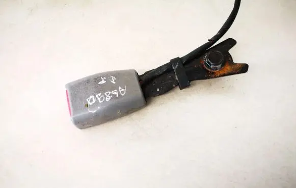 KIA Carnival Front seatbelt buckle