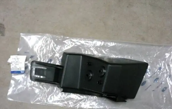 Ford C-MAX II Rear bumper mounting bracket AM5117A882BC