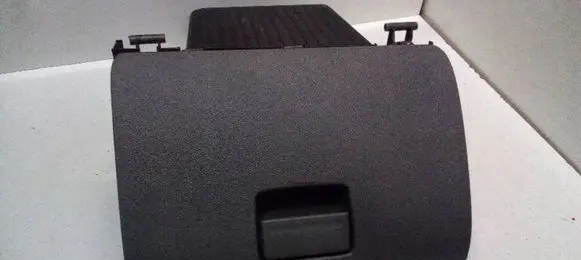 Ford Focus Glove box 4M51A06044