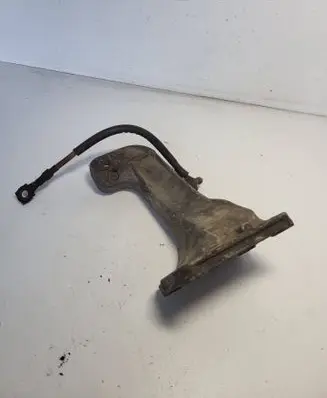 BMW 3 E36 Engine mounting bracket 1136540