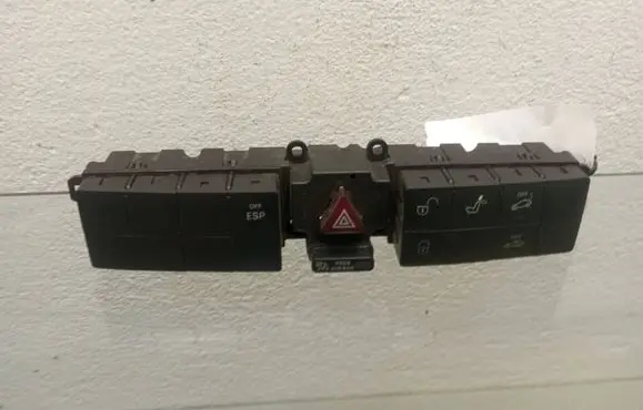 Hazard light switch
