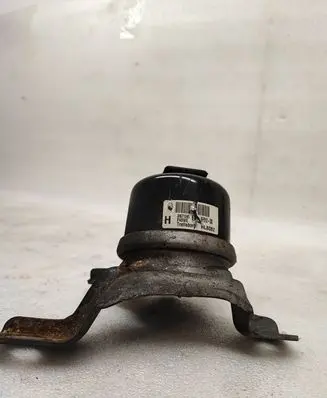 Volvo XC60 Engine mount bracket 30671245