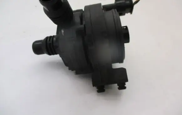 BMW 7 G11 G12 Electric auxiliary coolant/water pump 8840756 B57D30B