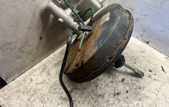 Renault Master II Brake booster 8200189405