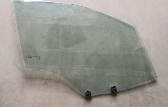 Citroen DS4 Front door window glass four-door AS2M3240DOT682 43R001582 E000199