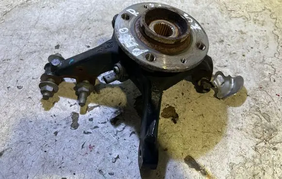 Peugeot 208 Front wheel hub