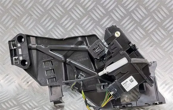 Volvo XC40 Rear door lock 31440999