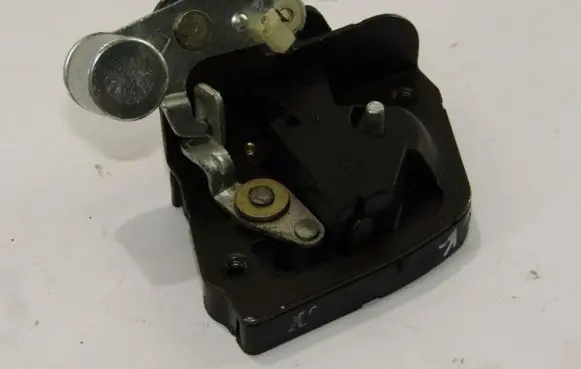 KIA Carnival Rear door lock
