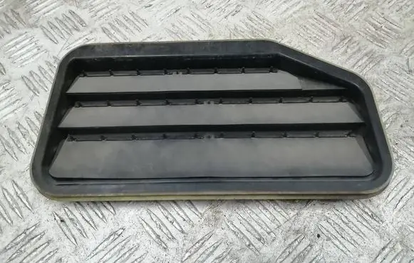Ford Focus Quarter panel pressure vent BM51N280B62A