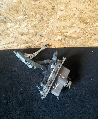 Mercedes-Benz E W212 Bonnet Pedestrian Airbag Actuator A2129066301