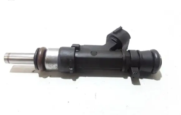 Audi A6 S6 C5 4B Fuel injector 0280158053